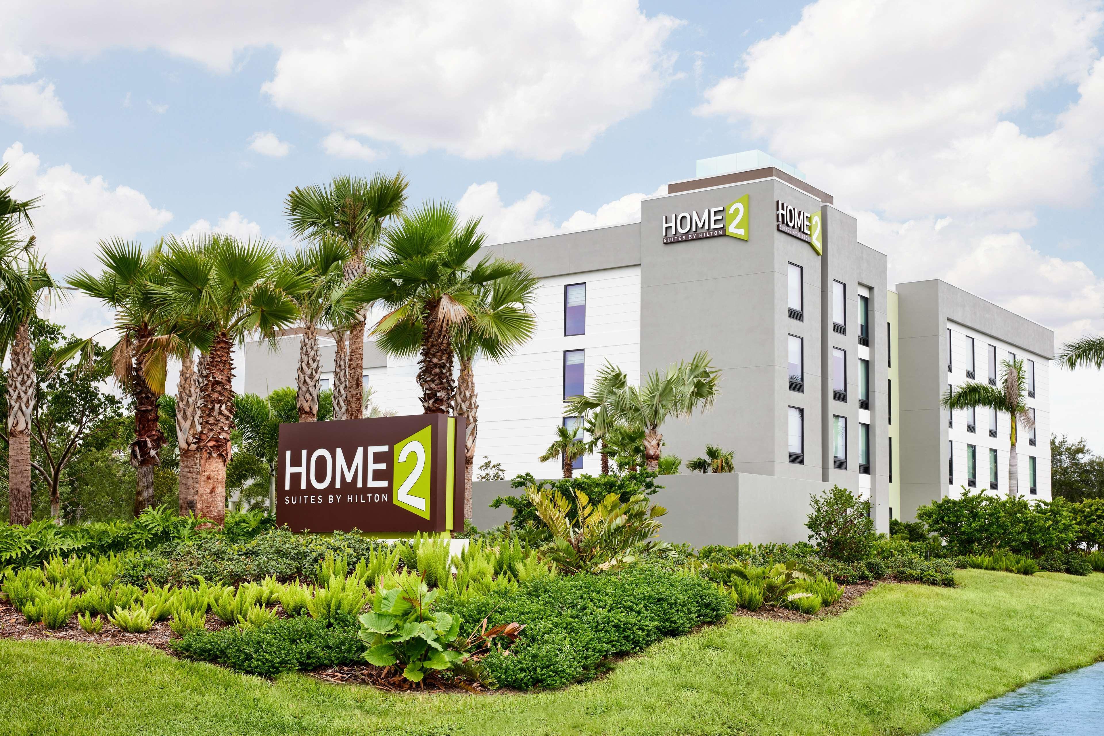 Home2 Suites By Hilton Stuart Exterior photo